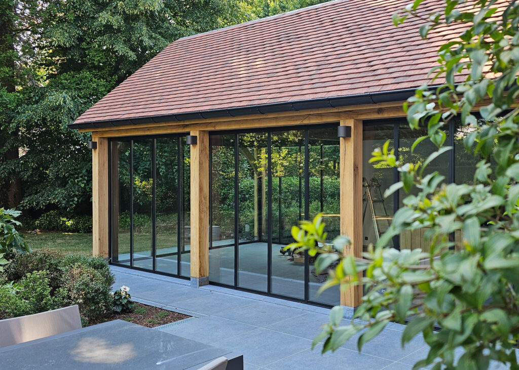 Glazen wanden op maat met dubbel glas