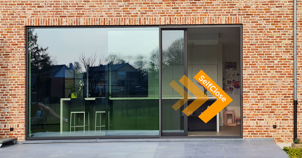 Schuifvliegenraam Zelfsluitend Met Eosol Selfclose Technologie